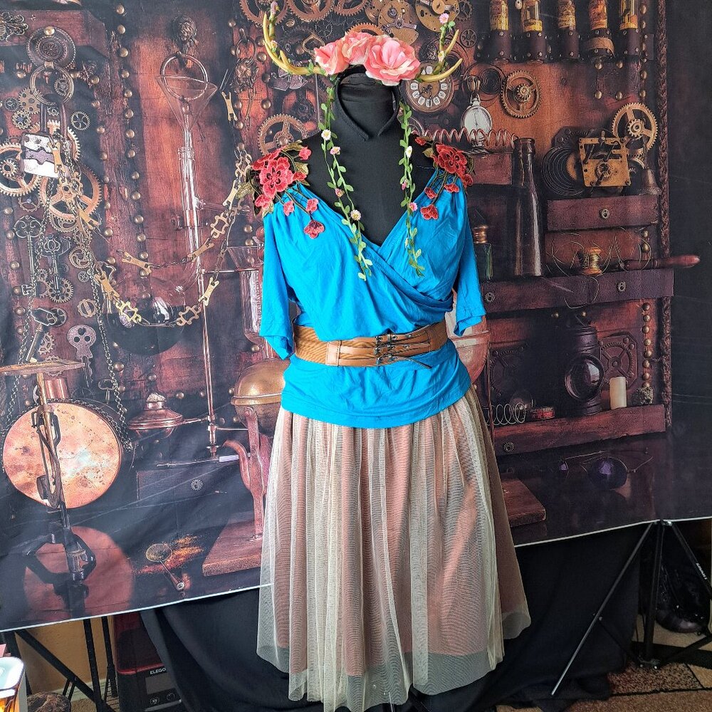 SHIELAY top, LIVA GIRL skirt, belt and headband complete outfit M